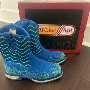 Laredo PerformAir size 4 washable boots